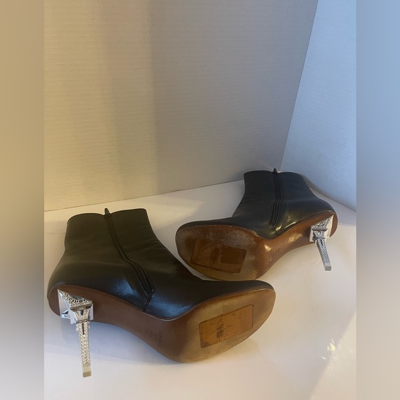 Vetements SS19 Upside down Eiffel Tower heeled boot in black sz 39 - Picture 9 of 10